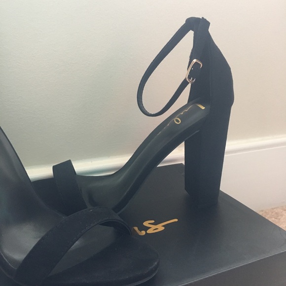 New Lulus Black Suede Ankle Strap Block Heels - Picture 3 of 7